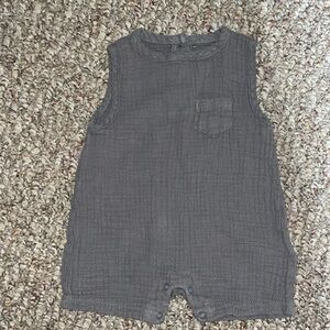 Chick Pea Gray Sleeveless shortall Romper size 0-3 Months